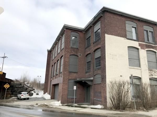 320 River St, Fitchburg, MA 01420